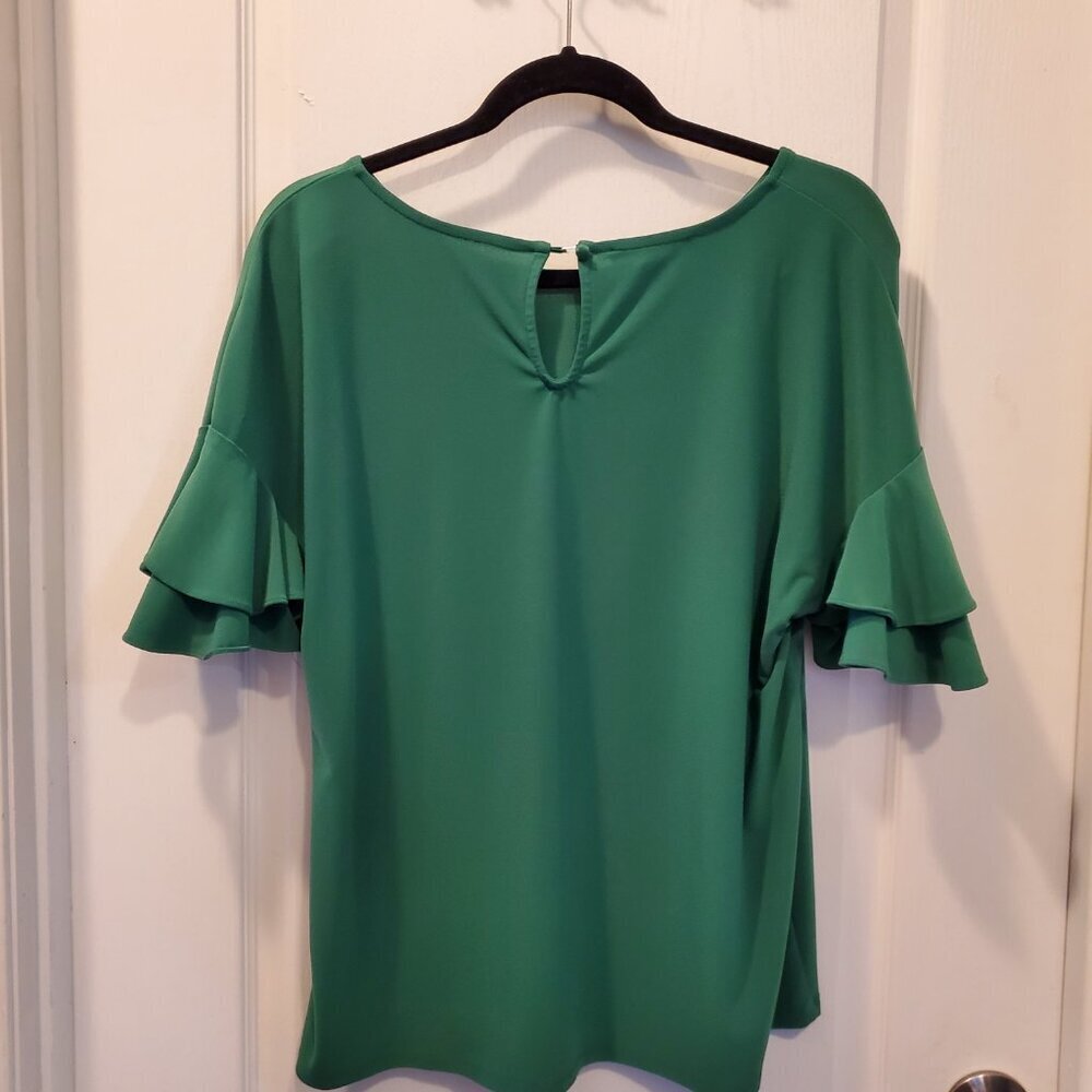 🍀 I.N.C. Emerald Green Ruffle Tiered Bell Sleeve Top - Size L 🍀 - Picture 4 of 5